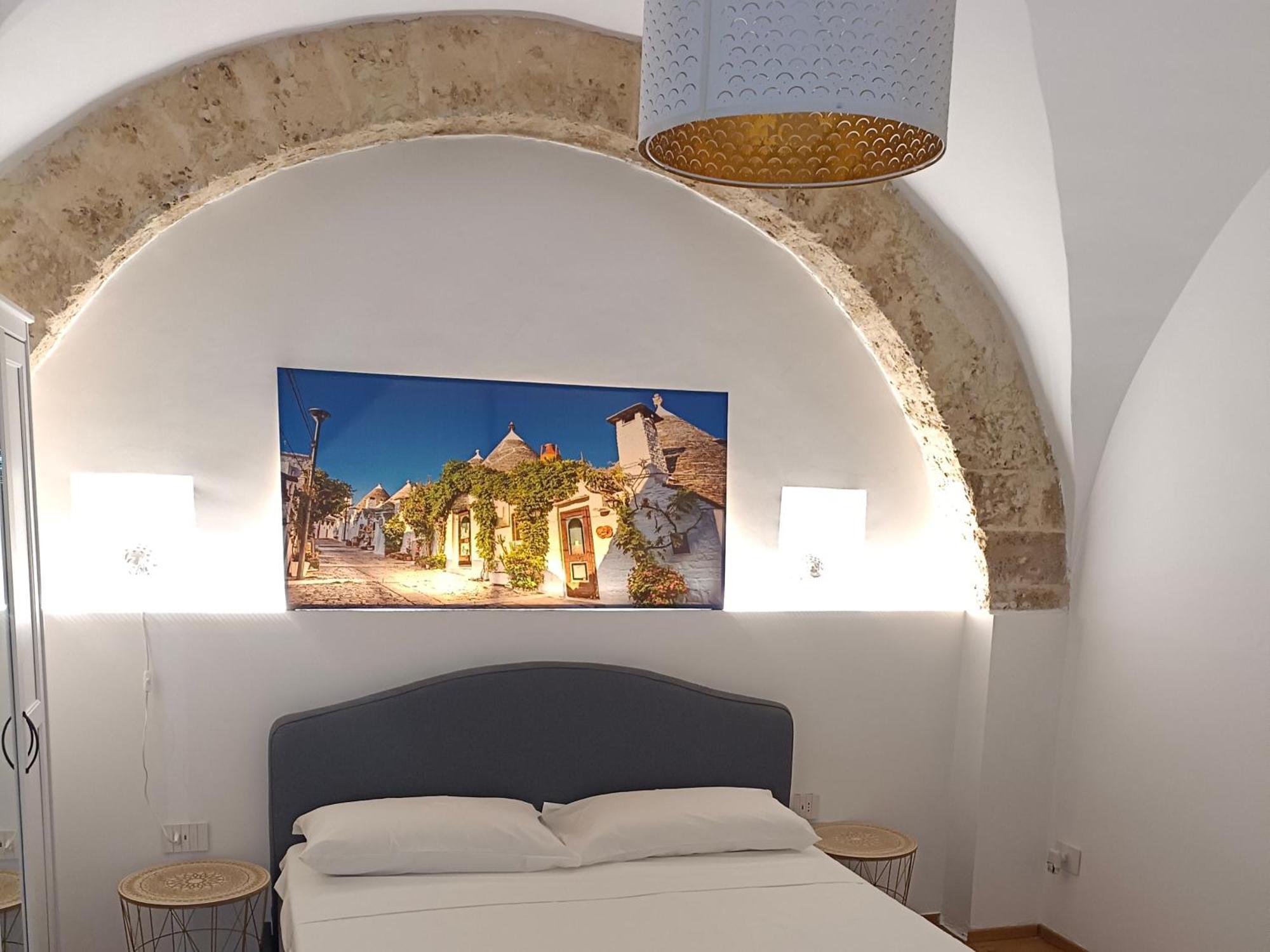 Suite Vecchia Dante Барі Екстер'єр фото